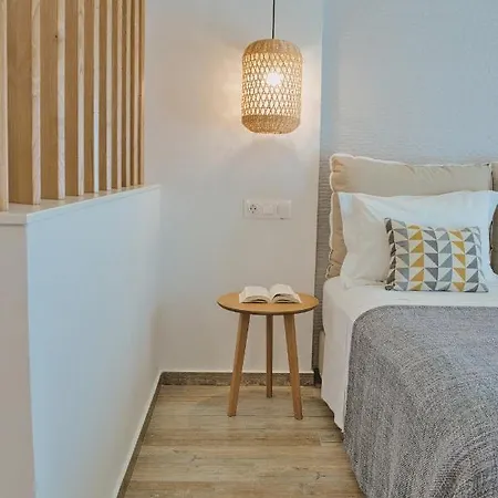 Апарт-отель Aeolia