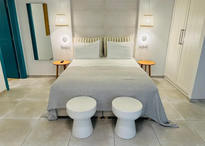 Apart-hotel Aeolia 4*